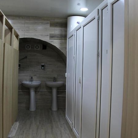 Blossom Hostel Updated ! Обновлено !!! City Center! Perfect Order!!! Snow-White Bed Linen!!! Идеальный Порядок!!! Белоснежное Постельное Белье!!! Центр Города !!! Tbilisi Exterior photo