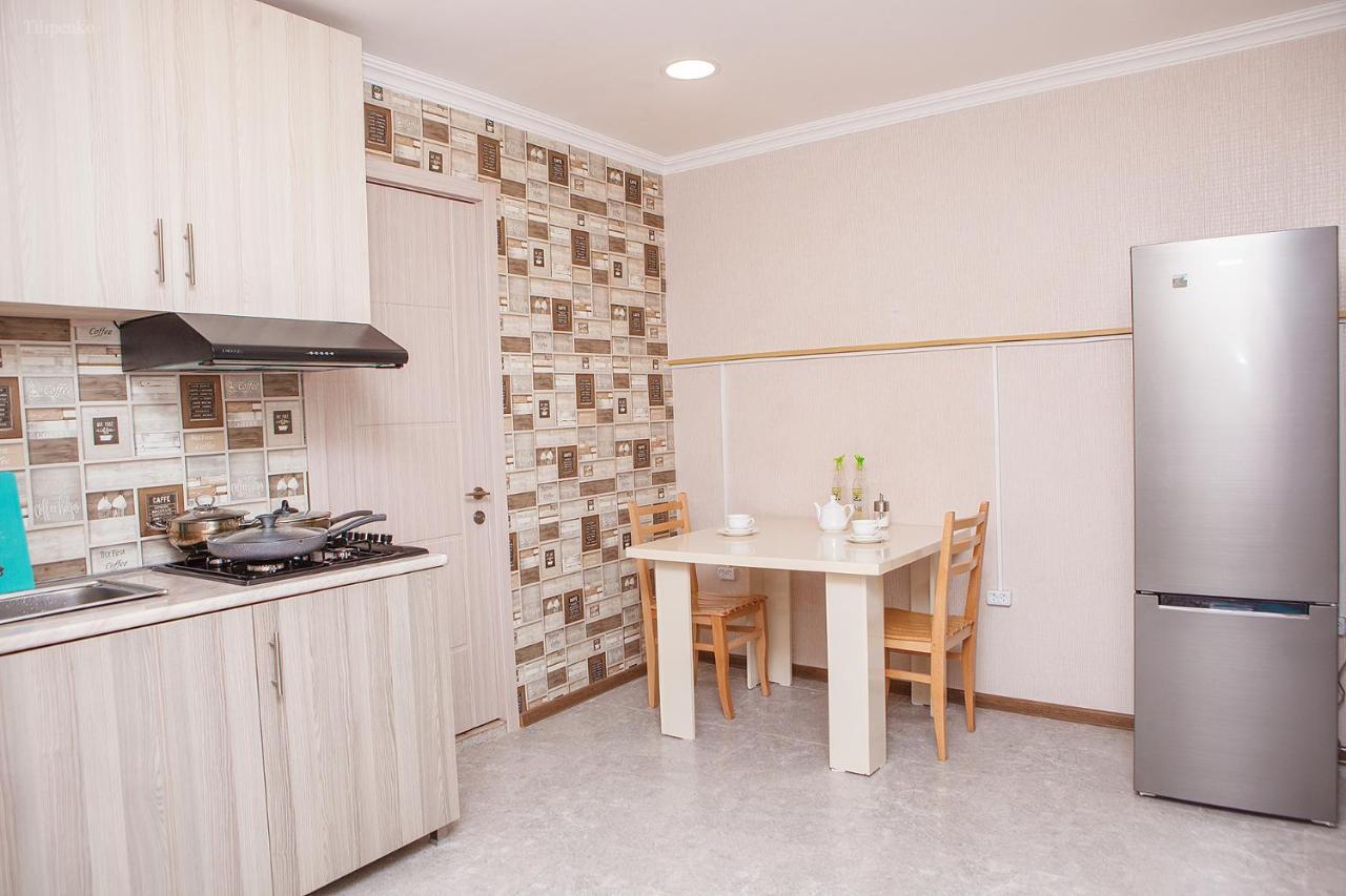 Blossom Hostel Updated ! Обновлено !!! City Center! Perfect Order!!! Snow-White Bed Linen!!! Идеальный Порядок!!! Белоснежное Постельное Белье!!! Центр Города !!! Tbilisi Exterior photo