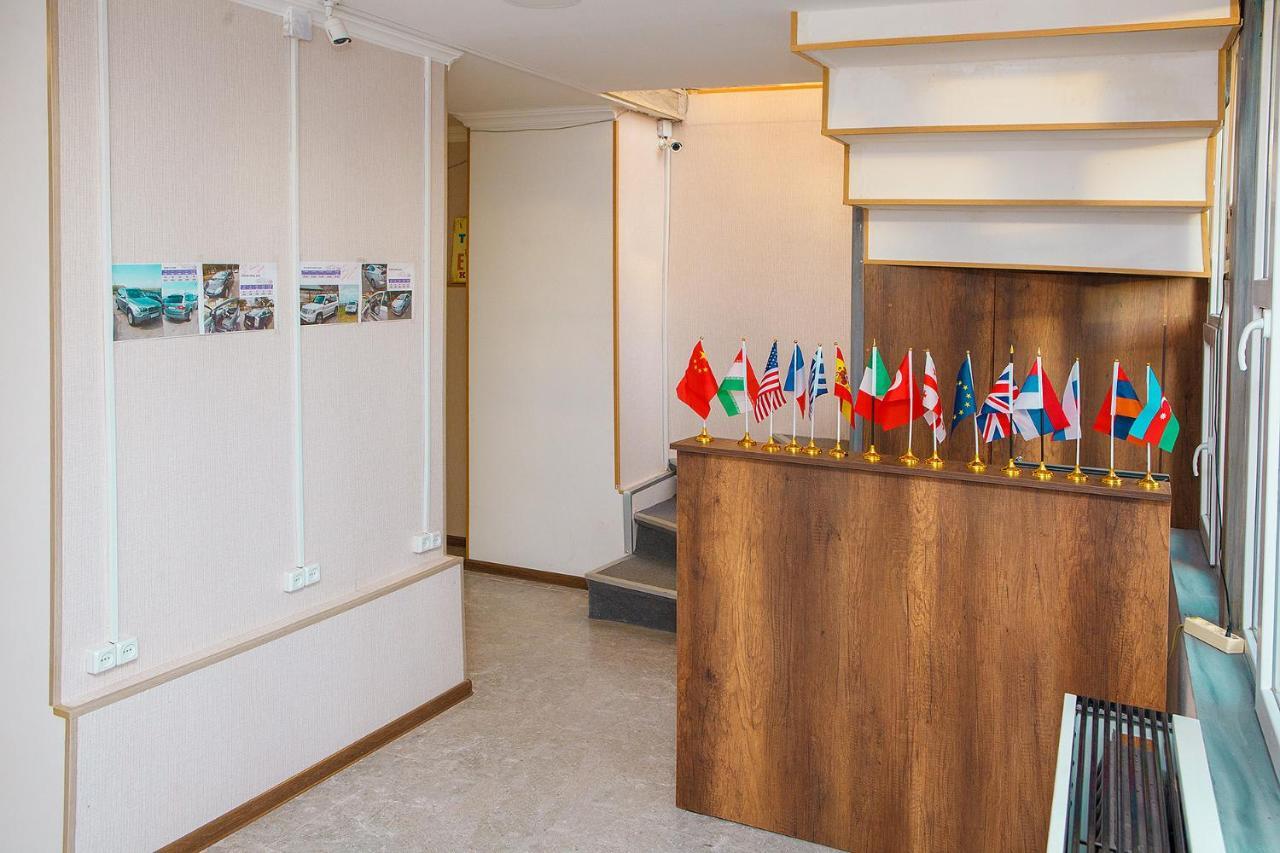 Blossom Hostel Updated ! Обновлено !!! City Center! Perfect Order!!! Snow-White Bed Linen!!! Идеальный Порядок!!! Белоснежное Постельное Белье!!! Центр Города !!! Tbilisi Exterior photo